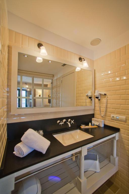 Hotel Playa Sol Cadaques